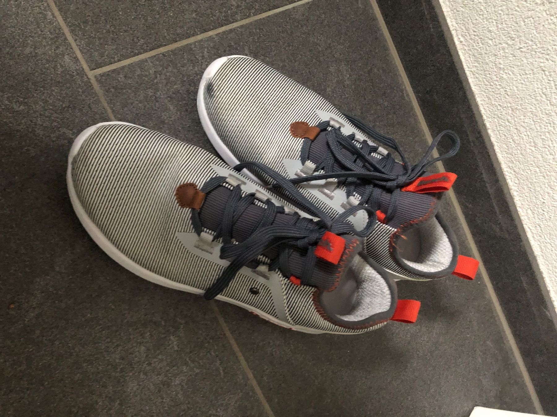 Bench Chaussures garçon: BENCH TURNSCHUHE 37 – D'occasion à Wattwil par jopara