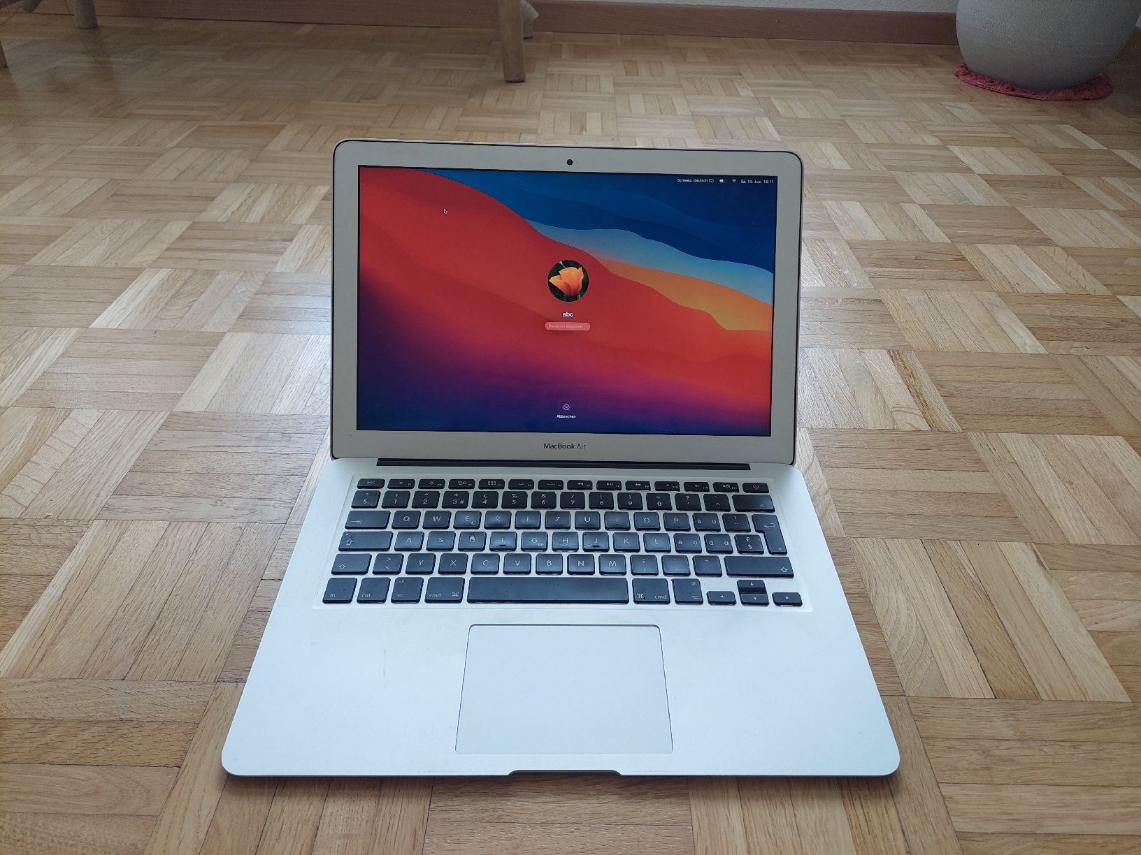 Apple Notebooks: Mac Air zum Basteln  – Defekt aus Thalwil von cha_8h86 1