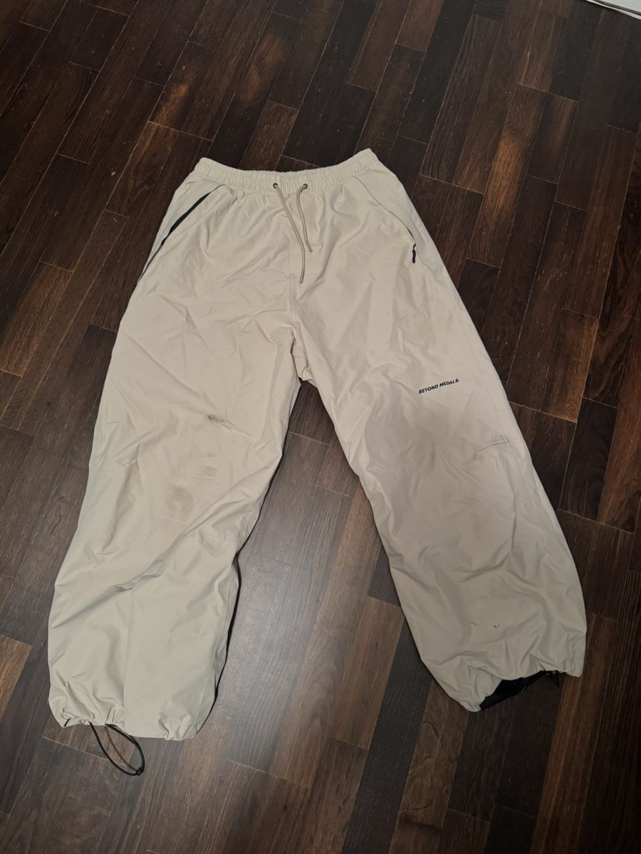 Pantaloni: Beyond Medals Parkpants – Nuovo (secondo la descrizione) da Altstätten SG venduto da lbo_9kp7