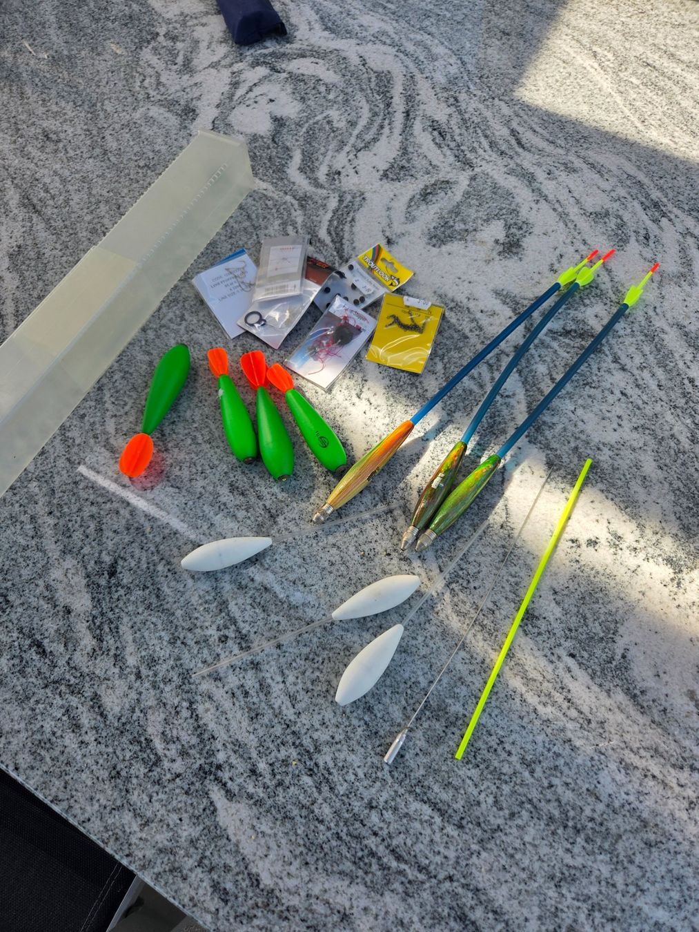 Köder: A vendre Set flotteur pêche – Gebraucht aus Attalens von jack021