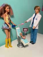 Barbie mit Kind beim Zahnarzt