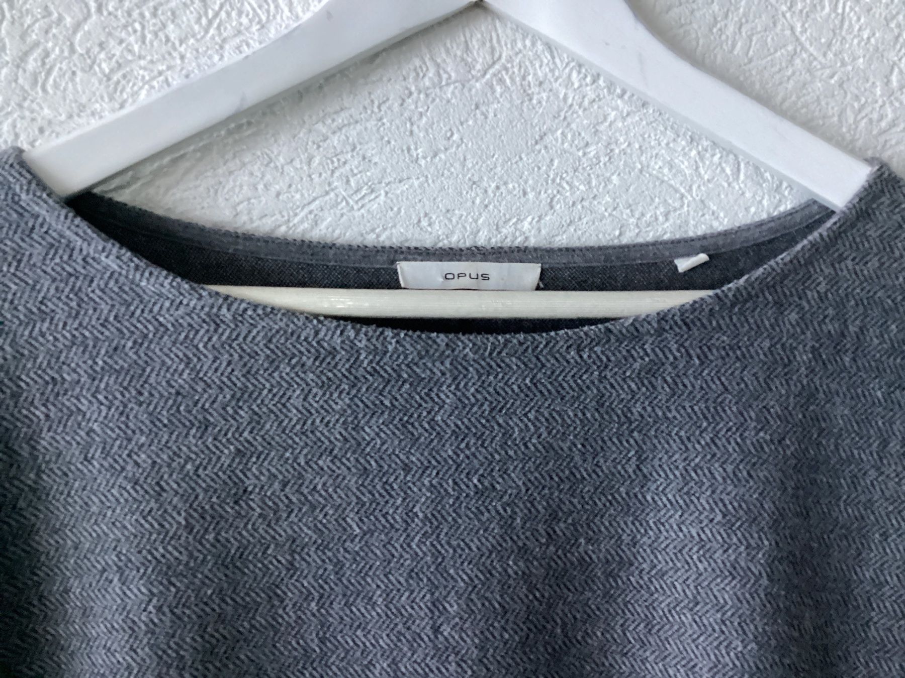 Opus Pulls & Sweat-shirts: Grauer OPUS Pullover, Herbst/Winter, Grösse 42 – D'occasion à Homberg b. Thun par Homata 1