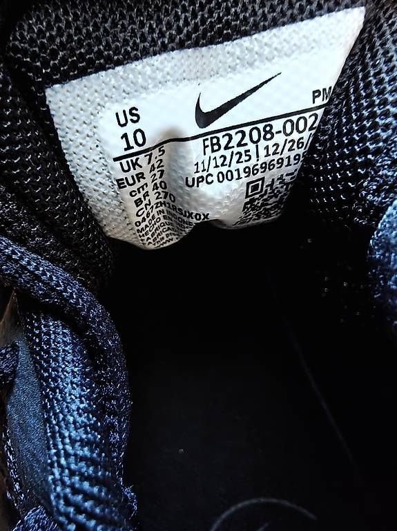 Scarpe da uomo: Nike Revolution 7, Grösse 42 – Nuovo e nell'imballaggio originale da Samedan venduto da t_p_8nvs 1
