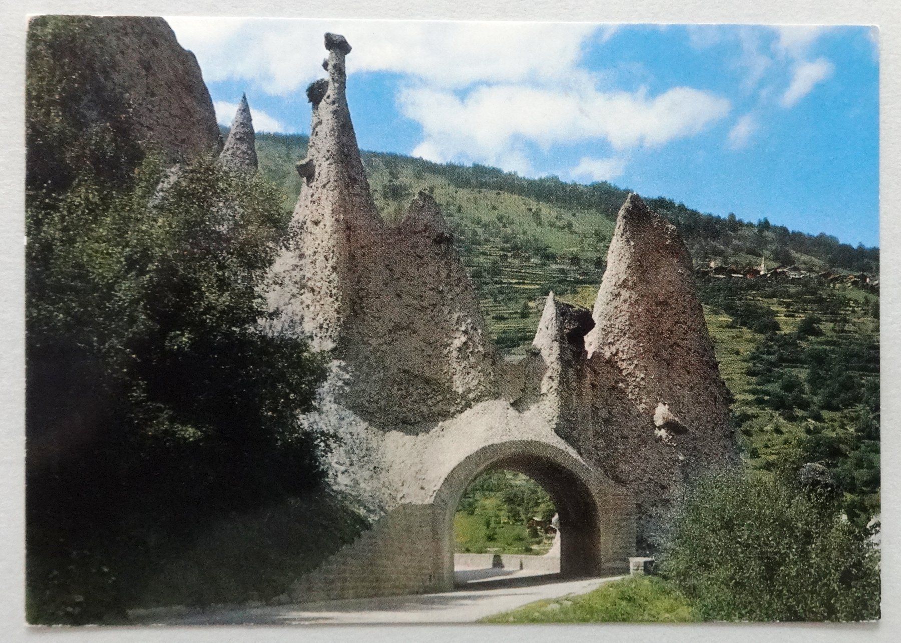 Cartoline postali: Val d' Hérens, les pyramides d' Euseigne – Usato da Fétigny venduto da Billy2miny