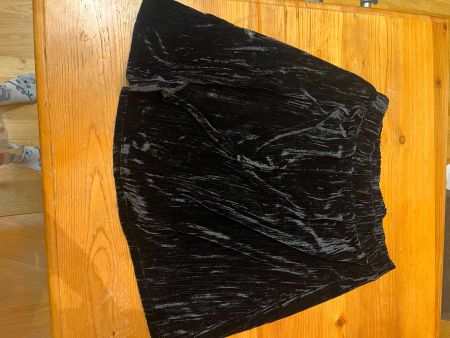 Schwarzer Rock (Velvet Stoff)