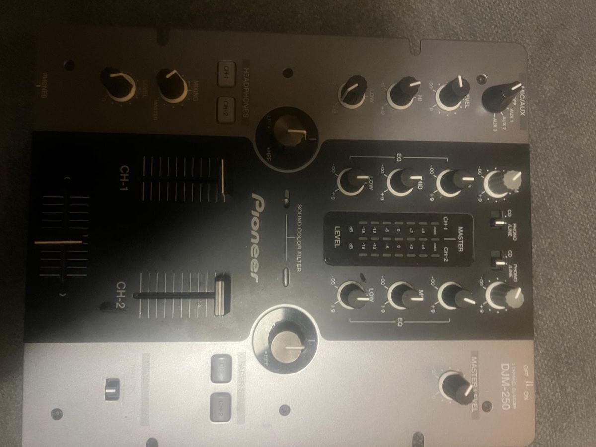 Pioneer Mischpulte: Table de mixage Pioneer – Gebraucht aus lausanne von Lilos77 4