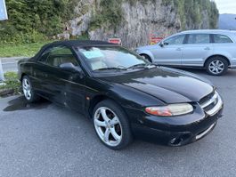 Chrysler Stratus Cabriolet 2.5 V6 schwarz 1996 120kW