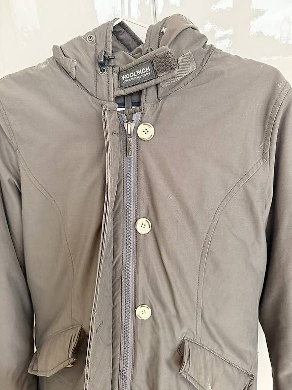 Woolrich Vestes: Woolrich Arctic Parka, Damen Grösse S, Grau – D'occasion à Thalwil par nic_n9s8 1