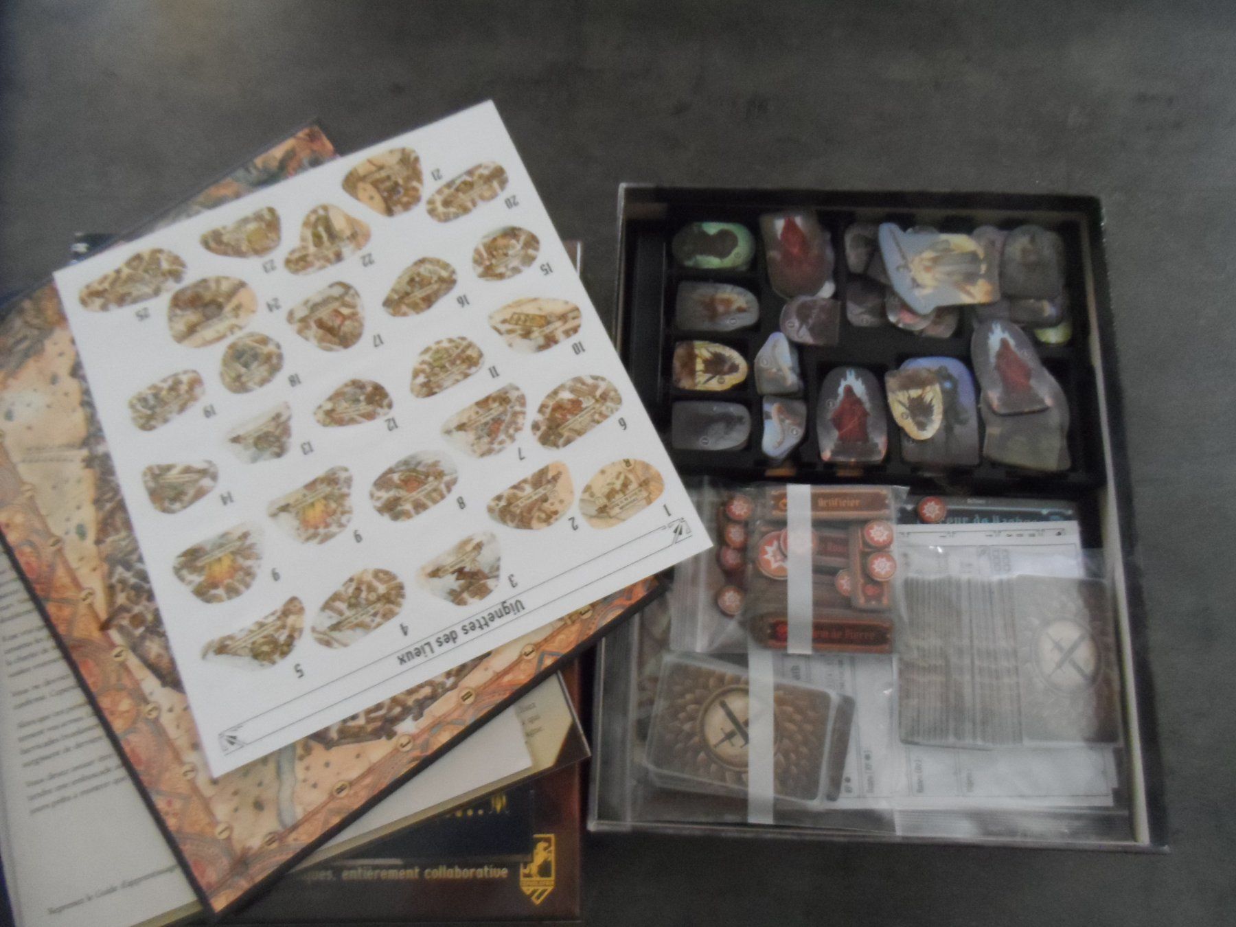 Jeux: Gloomhaven Mâchoires du Lion – Neuf (Voir description) à Muraz (Collombey) par Ping181 2