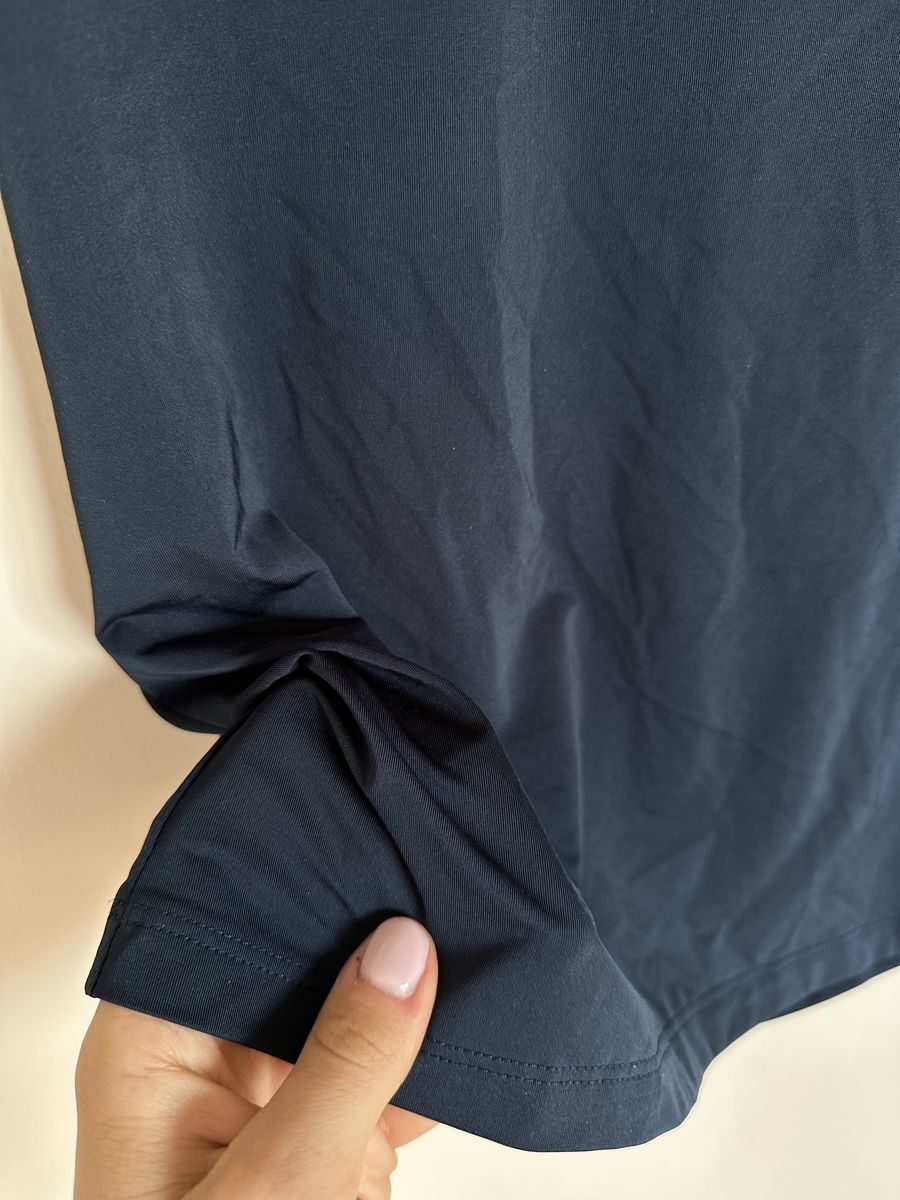 Weekday T-Shirts: T-Shirt Weekday dark blue size M – Gebraucht aus Orvin von mboder 1