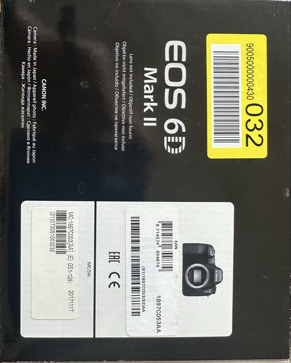 Canon Fotocamera: Canon EOS 6D Mark II Body – Nuovo (secondo la descrizione) da Biel/Bienne venduto da Jupiter63 6