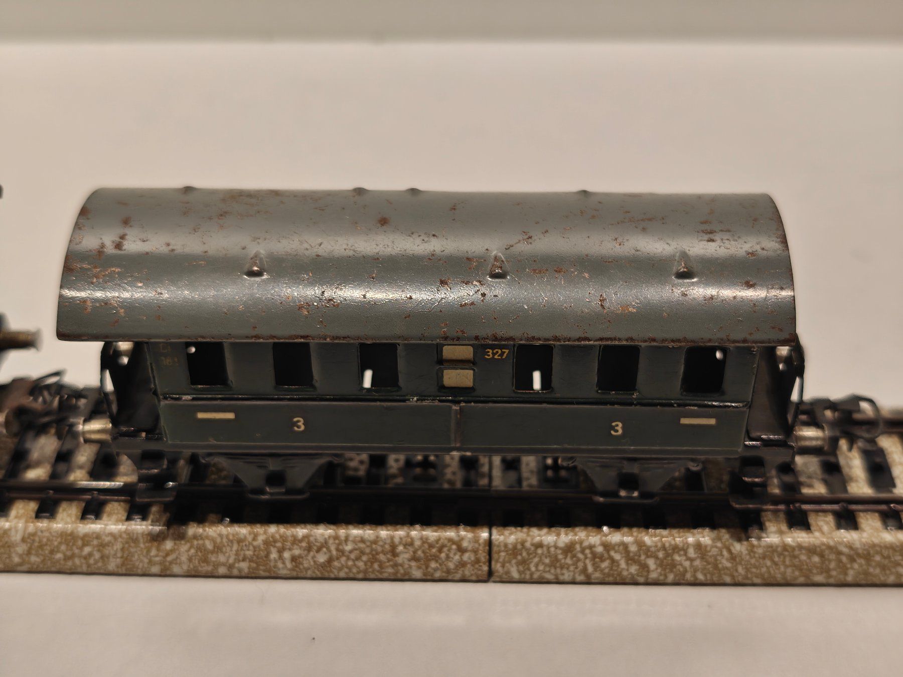 Märklin Trains électriques: 4 uralte Märklin Wagen – D'occasion à Braunau par Homersimpson 2