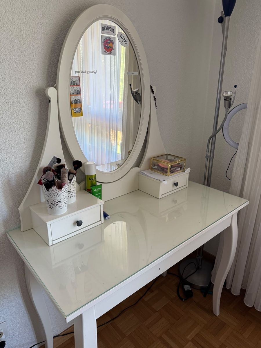 Schminktische: Schmink Tisch  – Gebraucht aus Tafers von xhe_wnm6