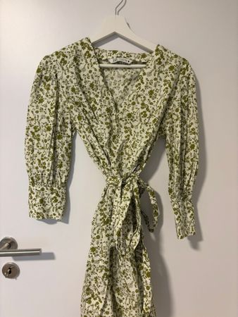 Zara Kleid