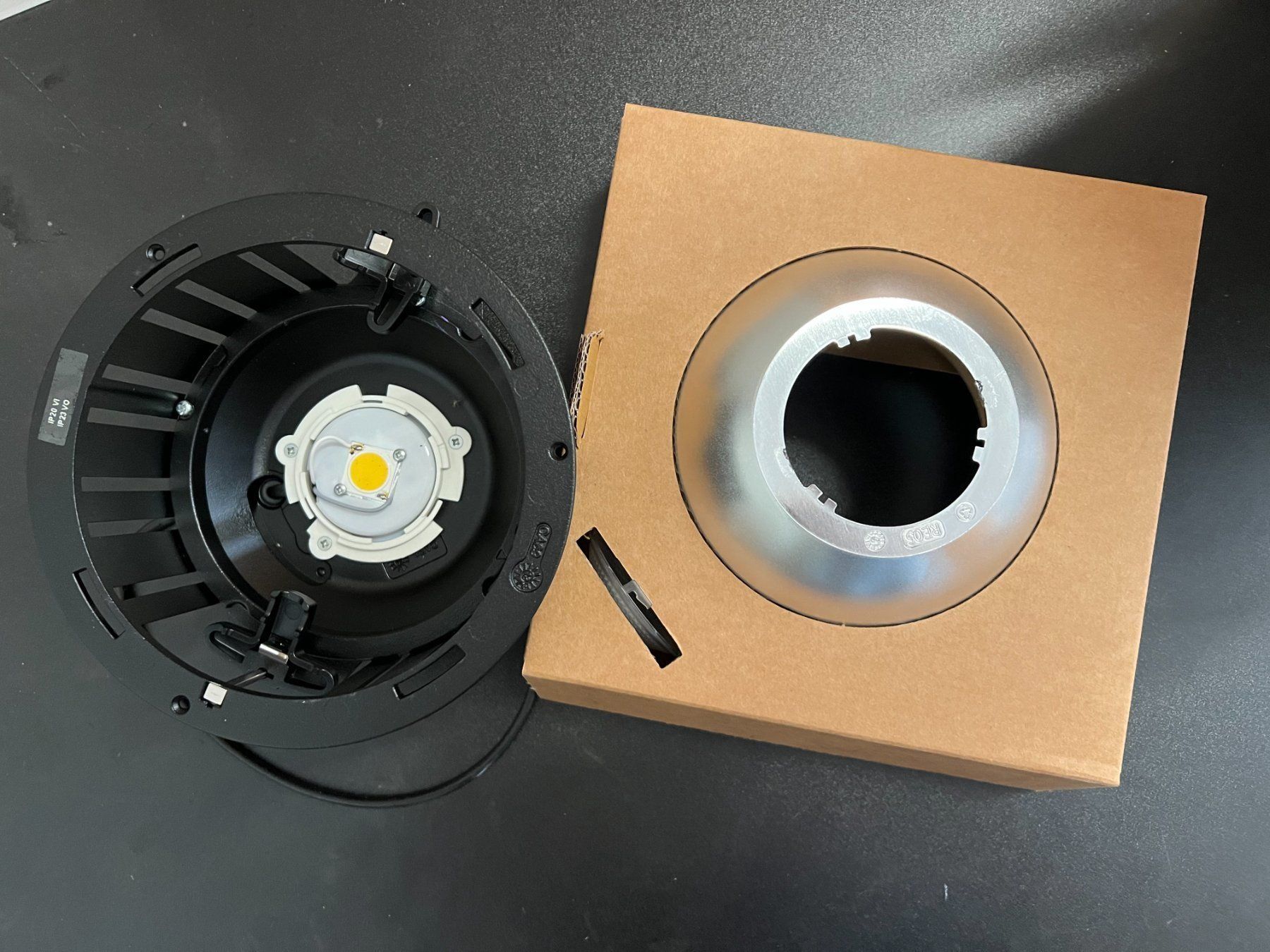 Lampen: TARGETTI SMART DOWNLIGHT FIX CCT LED MATT – Neu und originalverpackt aus Mägenwil von BackInWhite 3