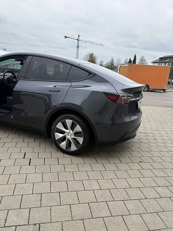 Autos: Tesla Model Y AWD Long Range – D'occasion à Arlesheim par tookie187 1