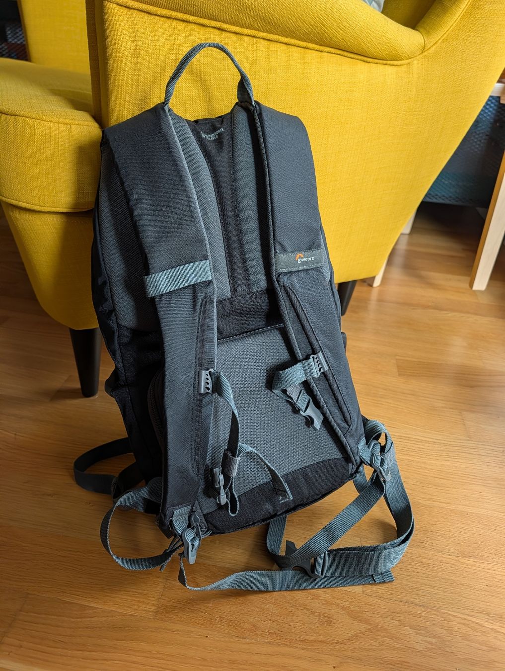 Lowepro Sacs à dos: Sac photo Lowepro Hatchback 16 L – D'occasion à Neuchâtel par roy_xk8s 1