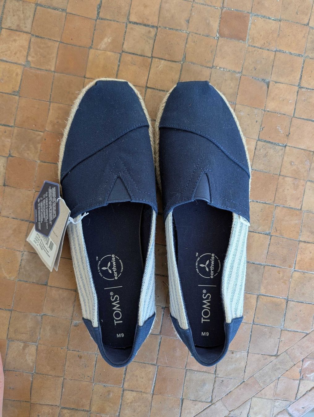 Toms Herrenschuhe: Espadrilles TOMS bleu marine – Neu und originalverpackt aus Couvet von mal_tk2g 1
