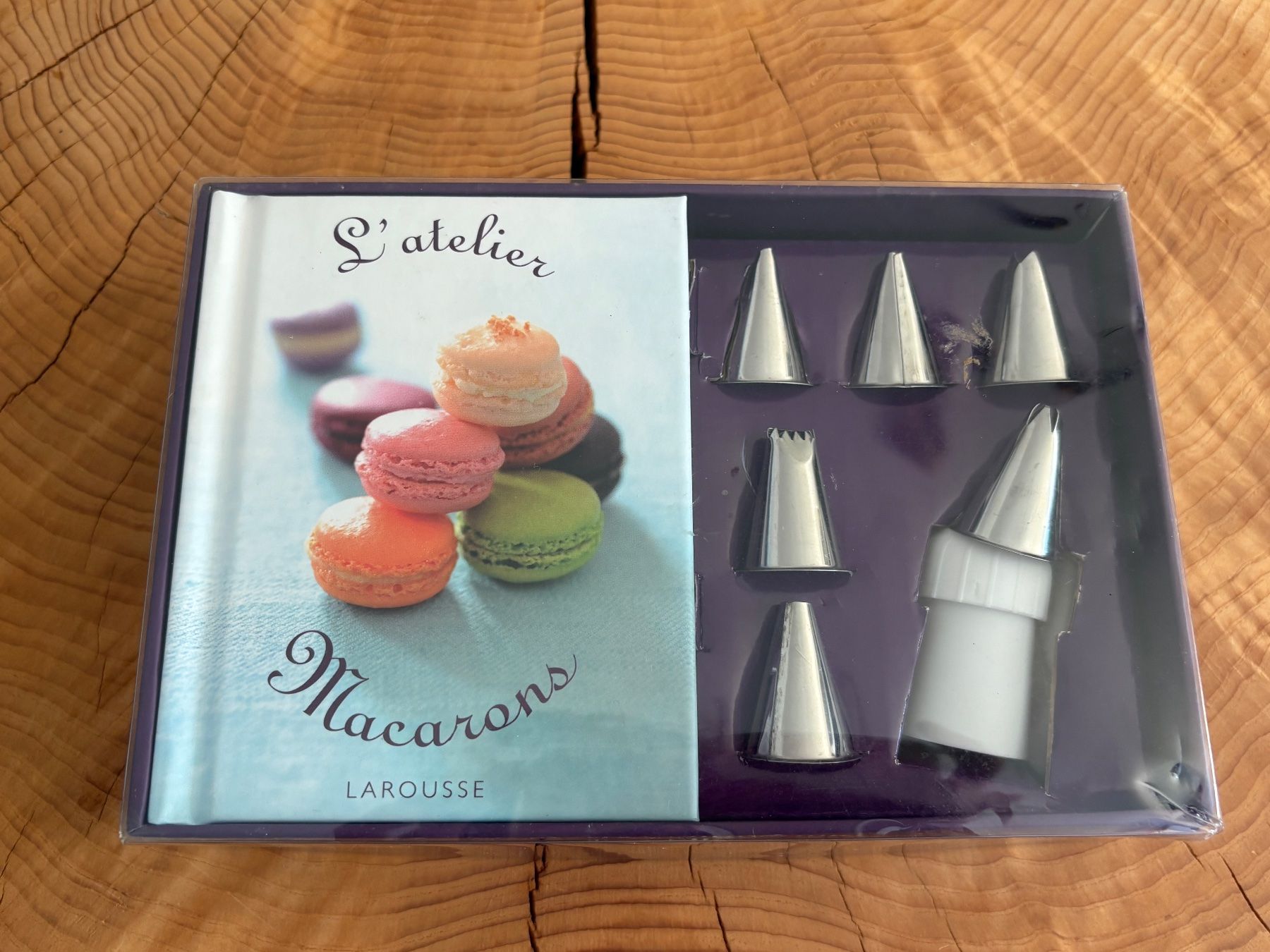 Kits de loisir créatif: Kit macarons Larousse neuf | Macaron-Set Geschenkverpackung – Neuf avec emballage d'origine à Zürich par and_bbr2