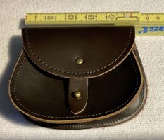 Ledertäschchen
