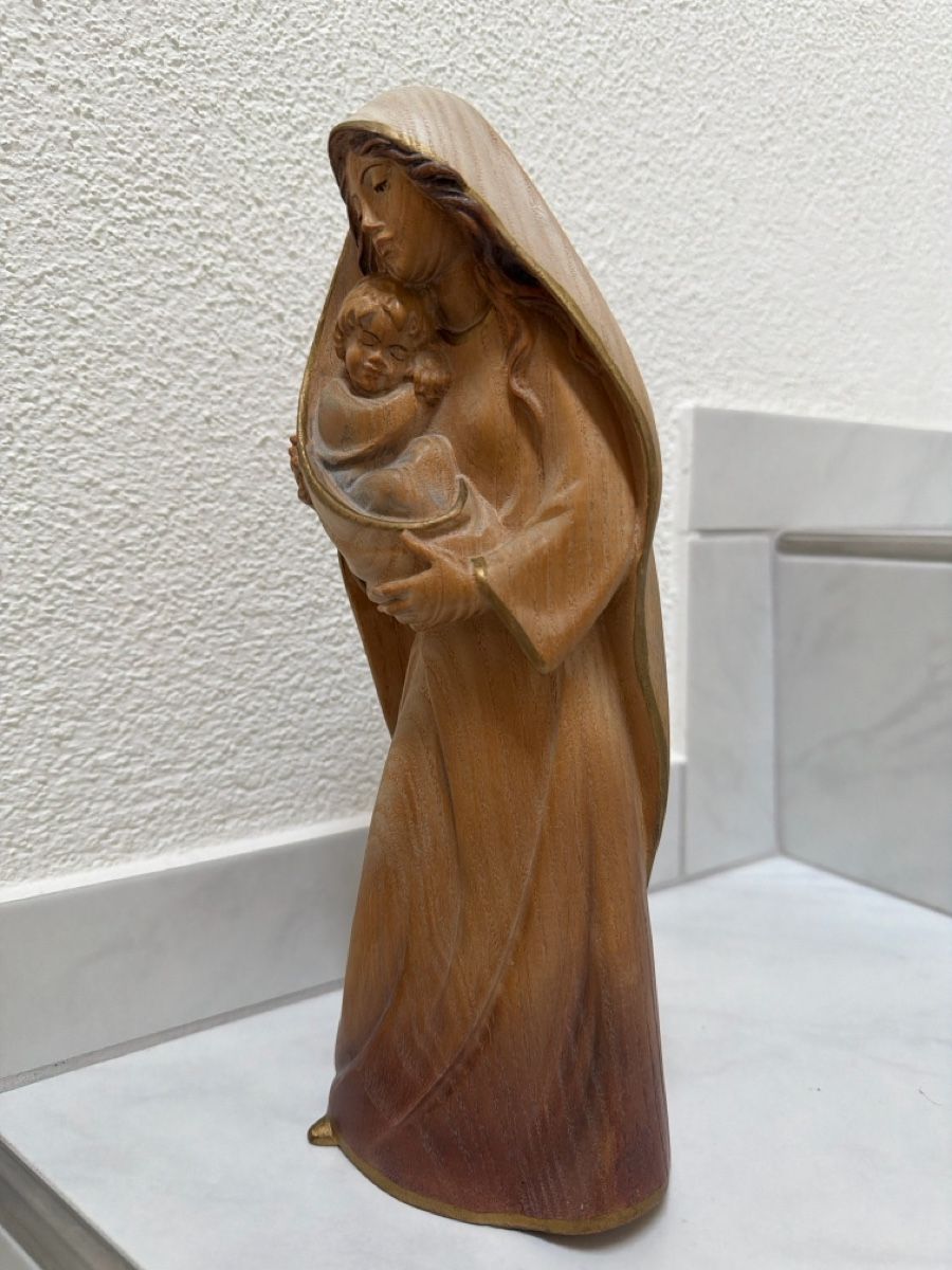 Sculptures & Statues: Madonna mit Kind, geschnitzt aus Holz. – D'occasion à Biberist par Momo33 2