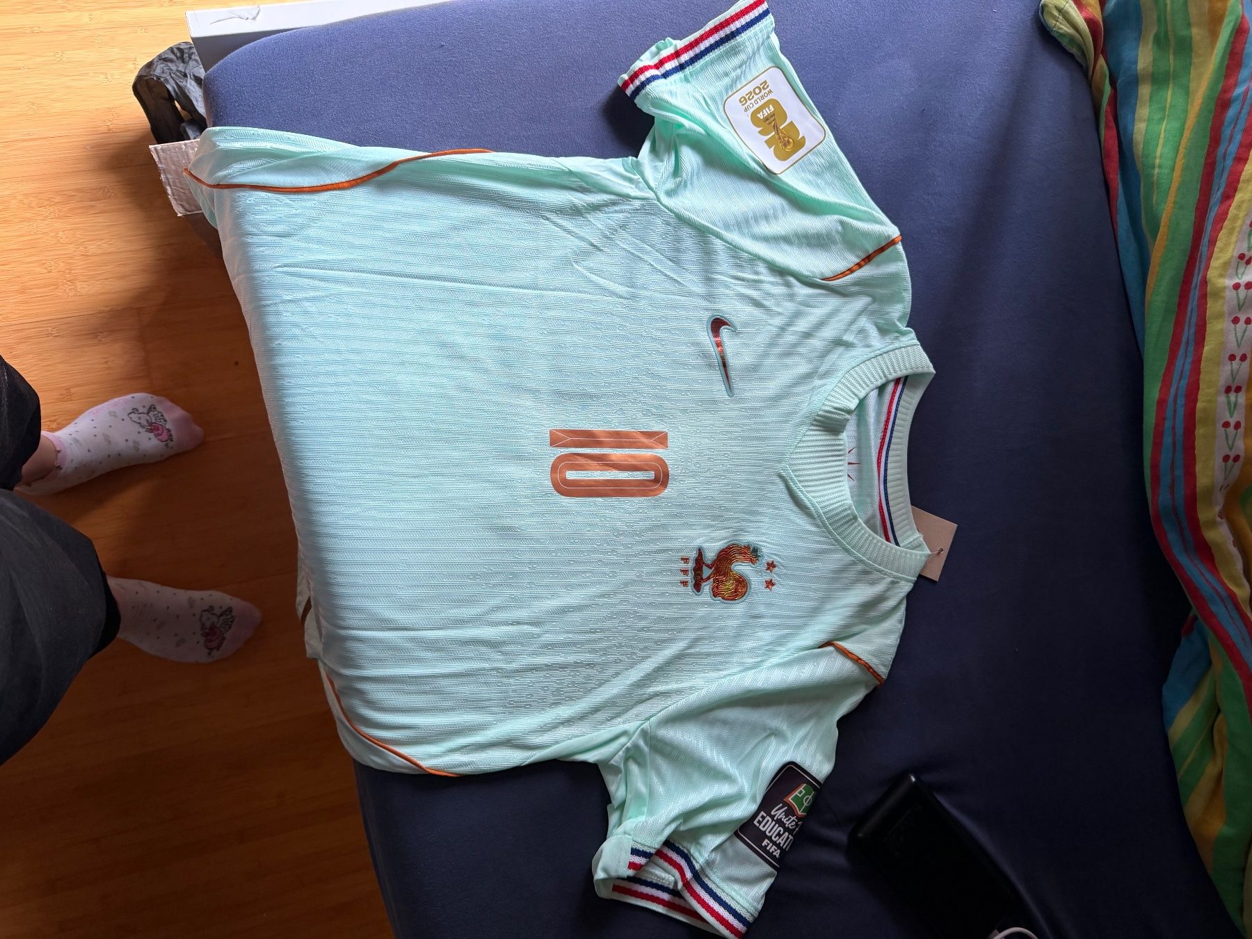 Nike Leibchen & Hosen: Trikot – Neu und originalverpackt aus Faulensee von Tatiiiiiii