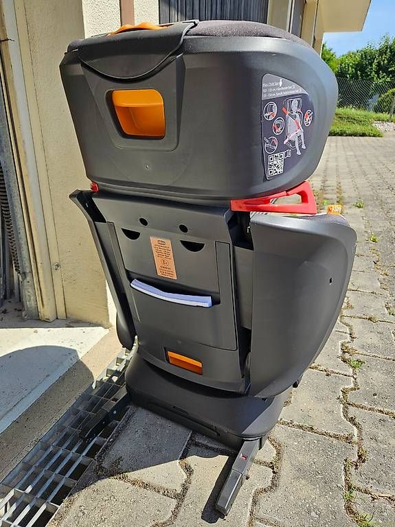 Chicco Auto-Kindersitze: Siège auto Chicco Fold & Go i-size – Gebraucht aus Cornaux NE von ViOX363 1