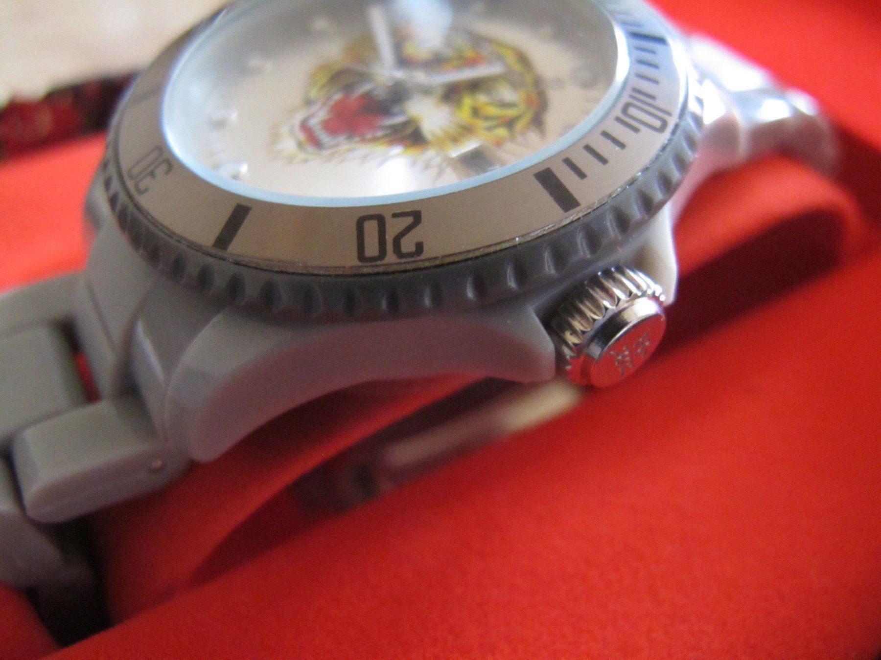 Orologi: Ed Hardy by Christian Audigier Quartzuhr Herren Oder Damen – Nuovo e nell'imballaggio originale da Altnau venduto da LinaAuktion 5