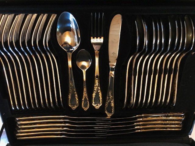Set di piatti: Menagère de lux dorée pièce par pièce – Nuovo e nell'imballaggio originale da Vauffelin venduto da Roland48 1