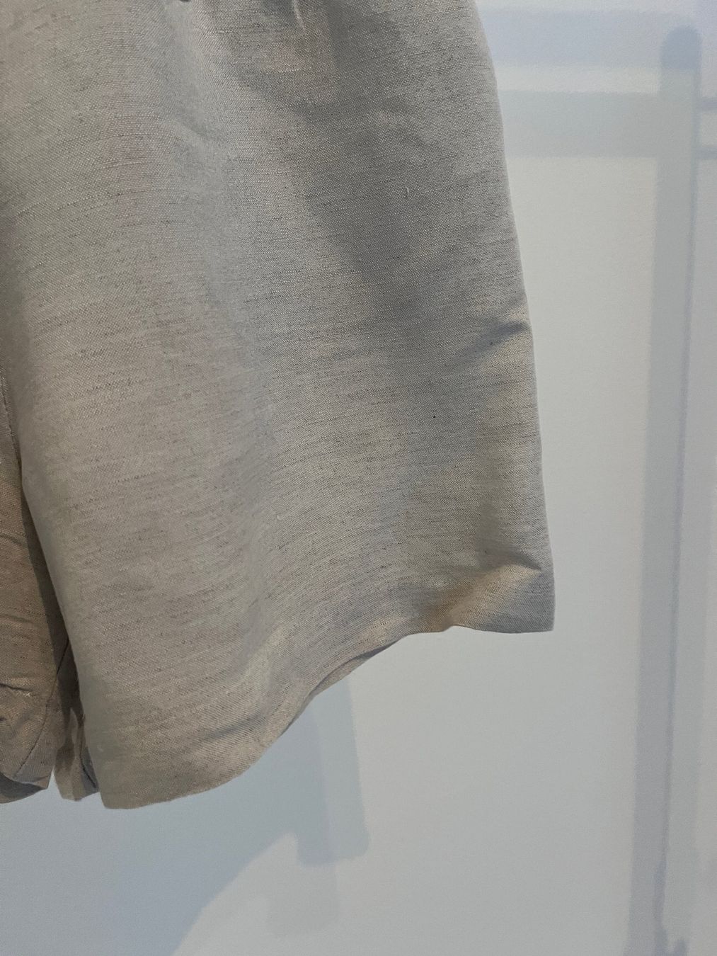 H&M Pantaloni: Short beige, H&M – Usato da Savagnier venduto da taianab 2