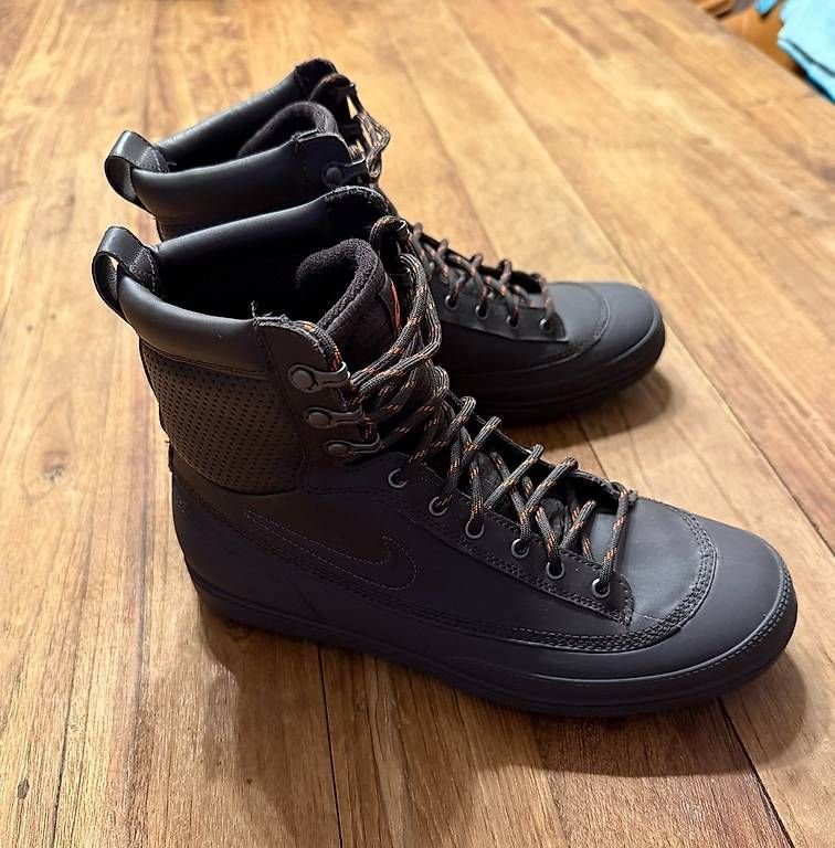 Nike Scarpe da donna: Nike Tychee Waterproof Boots - Grösse 40 – Usato da Brittnau venduto da andyk73 1