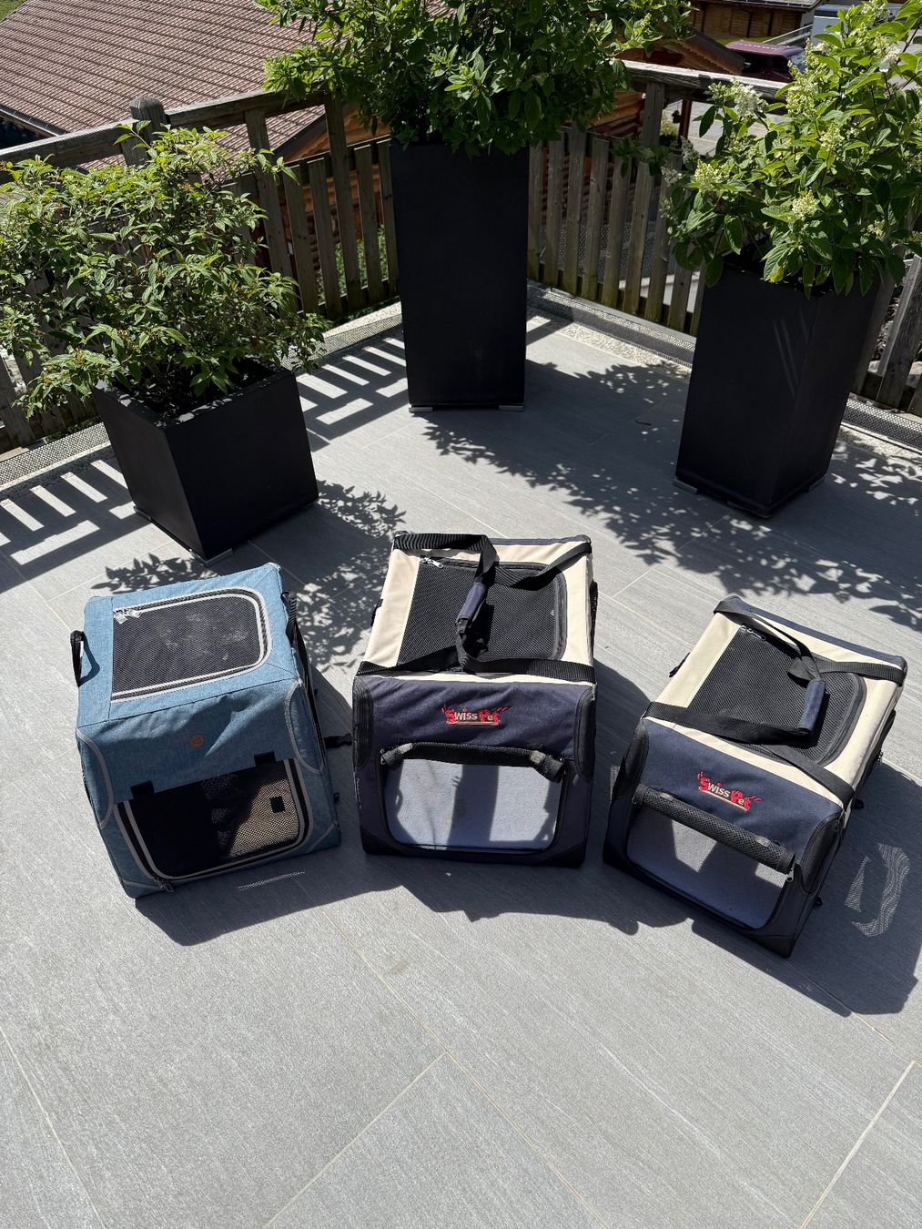 Niches, paniers: a vendre 3 boxes transport pour chiens – D'occasion à Troistorrents par fre_6scb 1