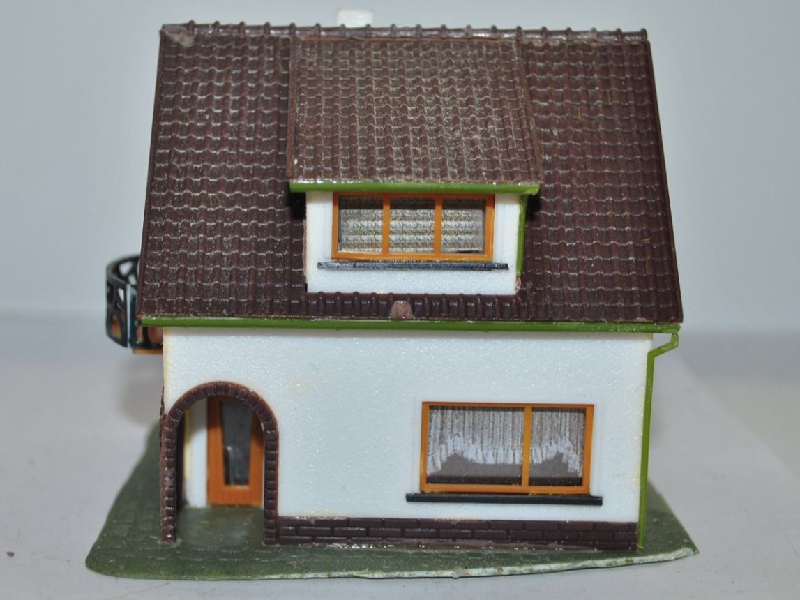 Faller Modelleisenbahnen: Faller Wohnhaus (MMT336) – Gebraucht aus Aarwangen von Bahnsupport 3