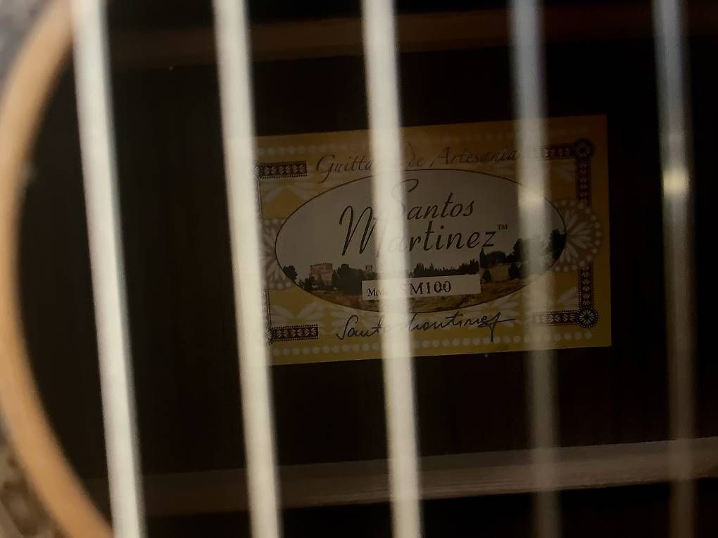 Strumenti musicali: Gitarre Martinez – Usato da Zürich venduto da chiffchaff 2