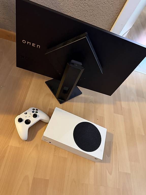 Microsoft Console: Xbox Series S 512GB + HP OmenMonitor+ XboxWireless Headset – Usato da Egerkingen venduto da Illmatic89 1