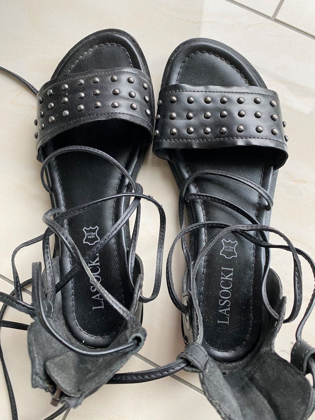 Scarpe da donna: Sandale, mit Nieten, 38 – Usato da Eiken venduto da jessycat01 4