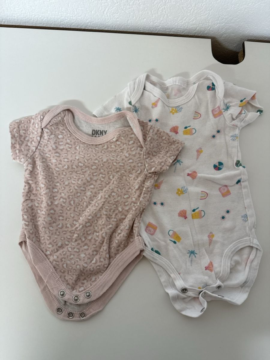 Lotti & Set di vestiti: Body kurzarm 0-3M – Usato da Bettwiesen venduto da Maori6