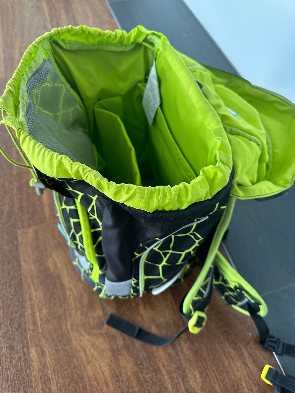 Ergobag Borse & Zaini: Ergobag schwarz gelb guter Zustand – Usato da Au ZH venduto da ret_v2g6 3