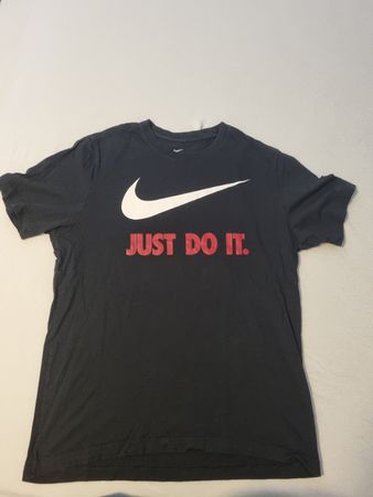 Herren T-Shirt Nike Grösse L schwarz guter Zustand