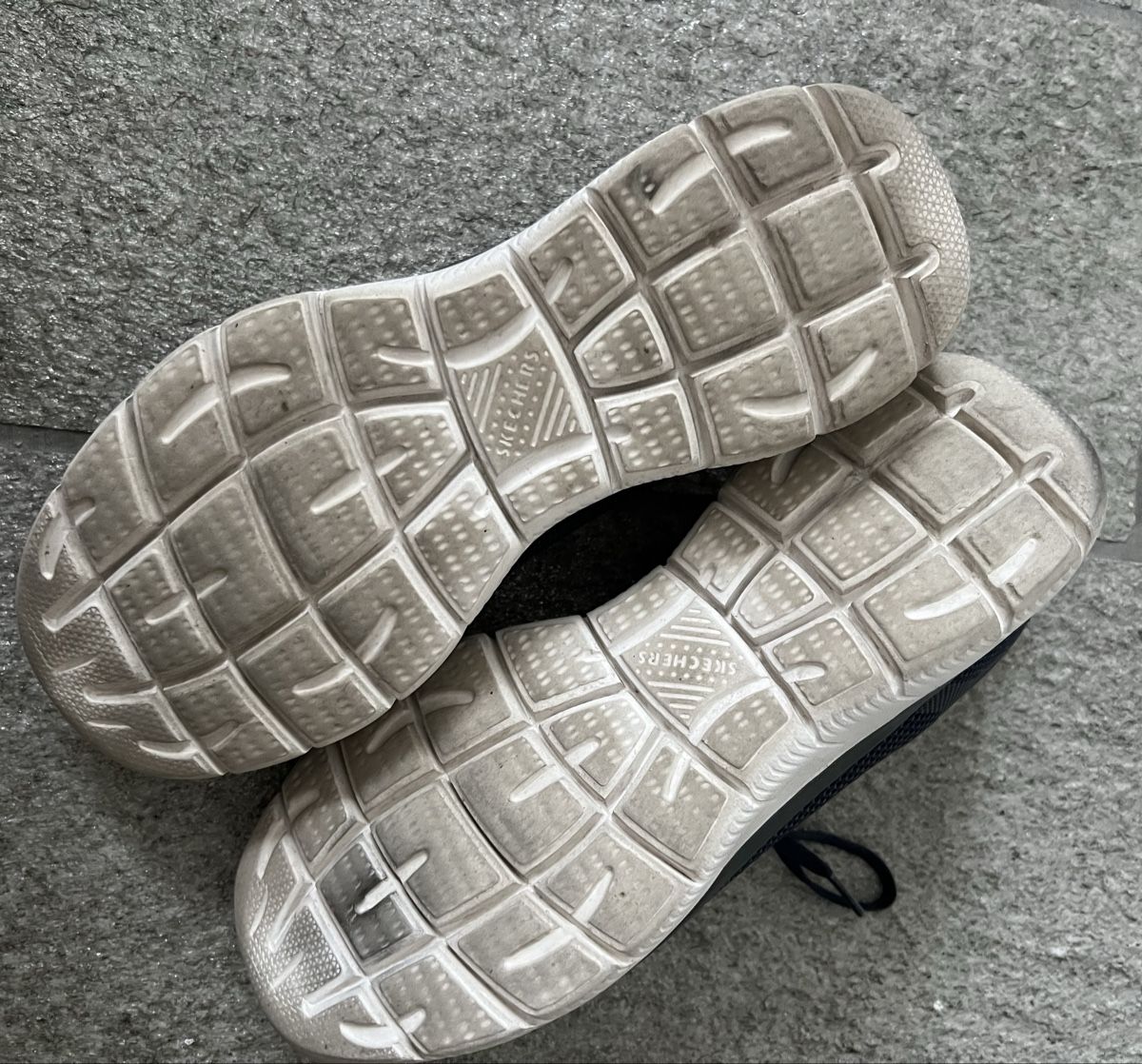 Skechers Herrenschuhe: Skechers Sneaker Gr. 41  – Gebraucht aus chur von Ika11 4