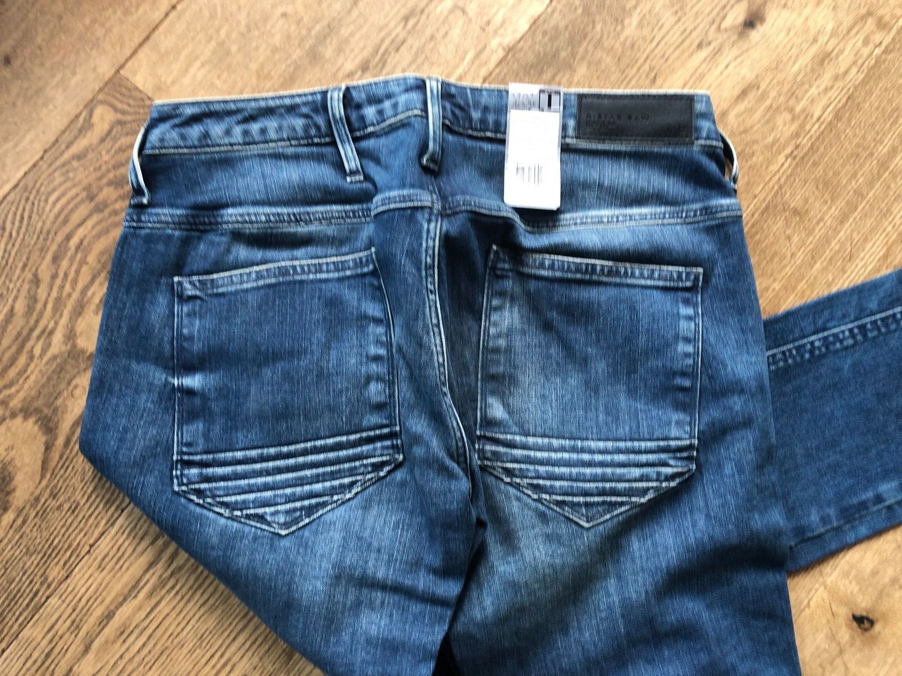 G-Star Jeans: Jeans, G-Star //NEU// 27/32 – Nuovo (secondo la descrizione) da Stettfurt venduto da outlet72 2