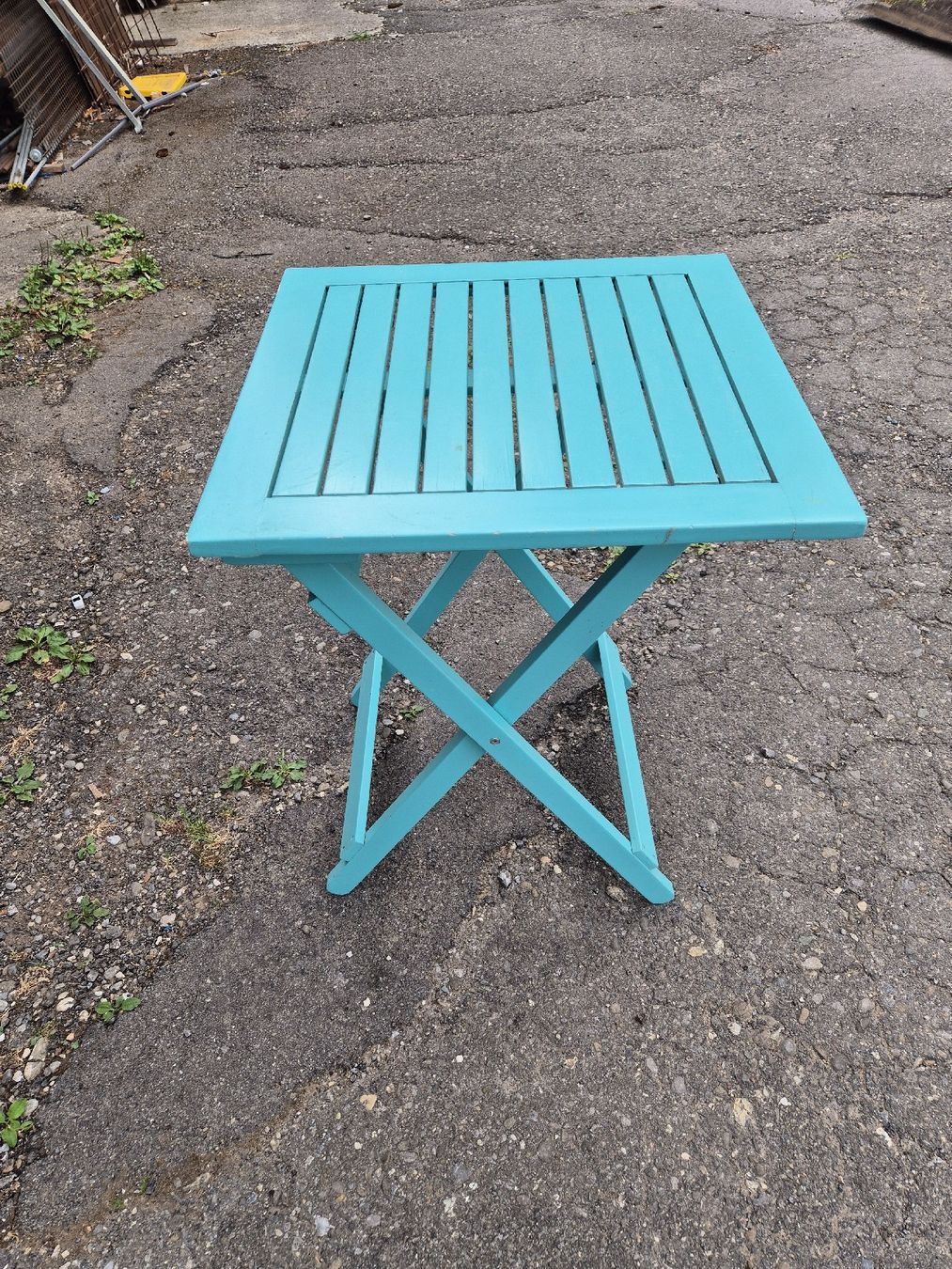 Tische: Garten Tisch (Farbe Türkis) – Gebraucht aus Auenstein von Schwammbi1992