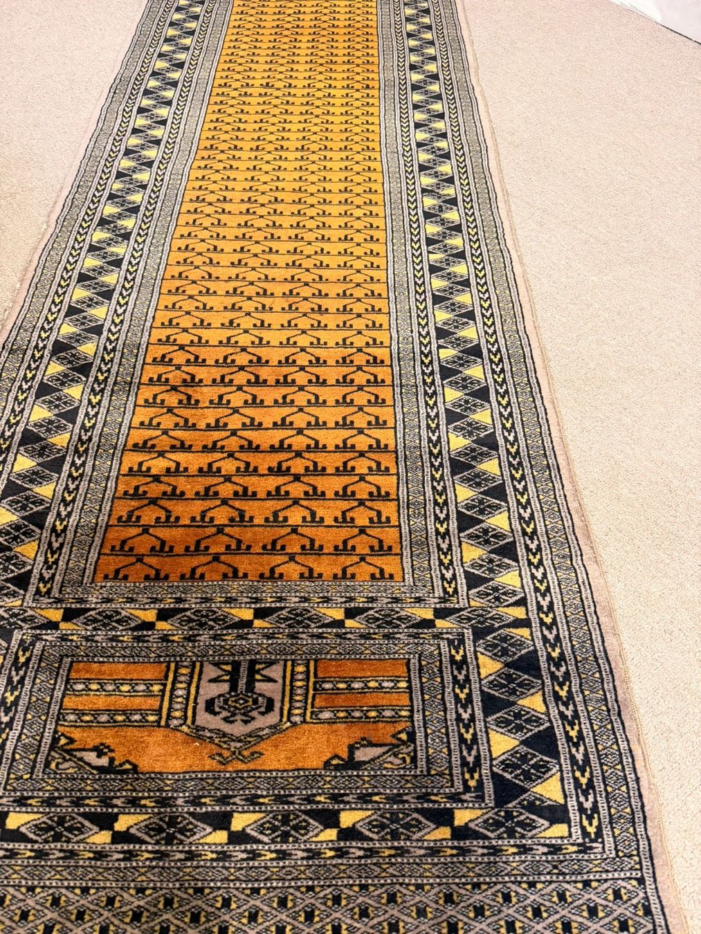 Teppiche: Orientalischer Teppich Läufer mit geometrischem Muster – Gebraucht aus Rickenbach ZH von Der-Insider 8