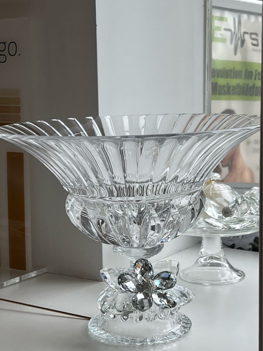 Ciotole: Schüssel aus Glas mit Kristallblumen – Usato da Zürich venduto da R1908