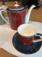 NEW - Complete Tea Set in Porcelain