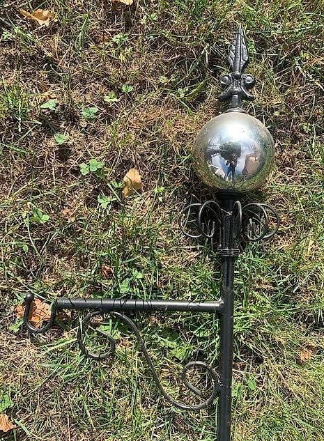 Autres articles pour la maison: Wunderschöner Blumenständer aus Metall – D'occasion à Ried b. Kerzers par Patricia_69 1