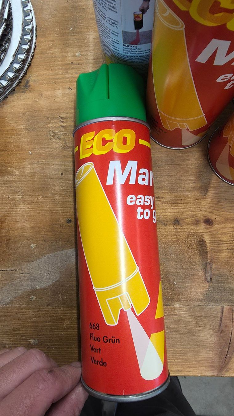 Farben: Boden Markierspray grün – Neu (gemäss Beschreibung) aus Schönengrund von nae_8cty