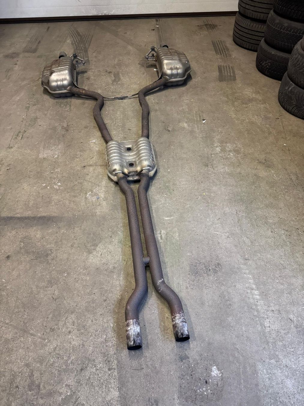 Audi Auspuffanlagen: Audi A4 B6 Avant 3.0 Quattro Auspuff – Gebraucht aus Wetzikon von Noni90 1