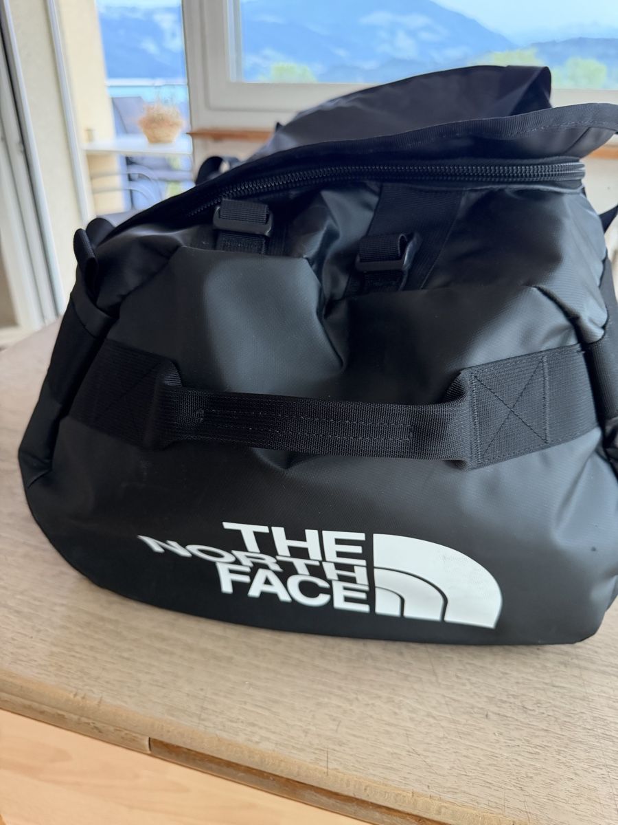North Face Borse: The North Face · BASE CAMP DUFFEL - L – Nuovo (secondo la descrizione) da Meierskappel venduto da Ticino-Girl 3