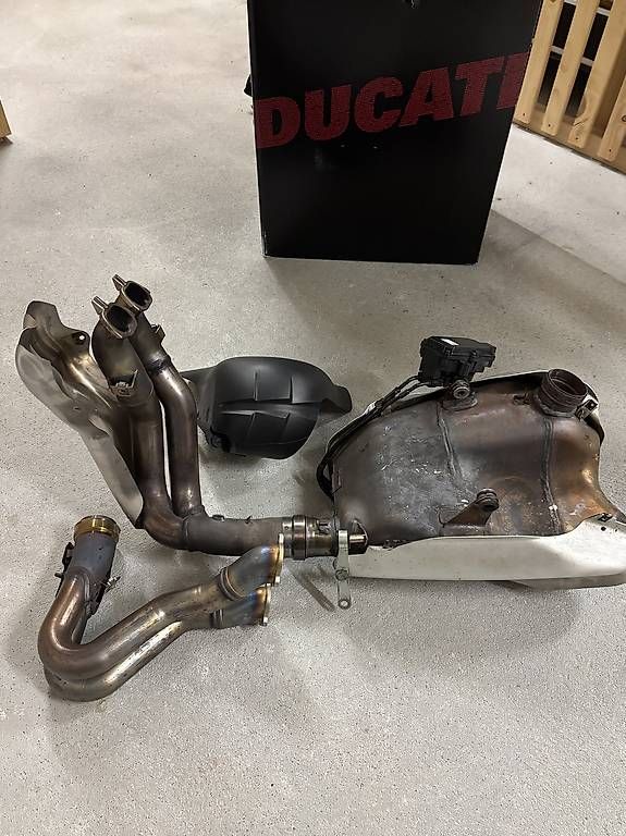 Sistemi di scarico: Auspuff Ducati Panigale V4s – Usato da Stans venduto da Forcarspeed 1